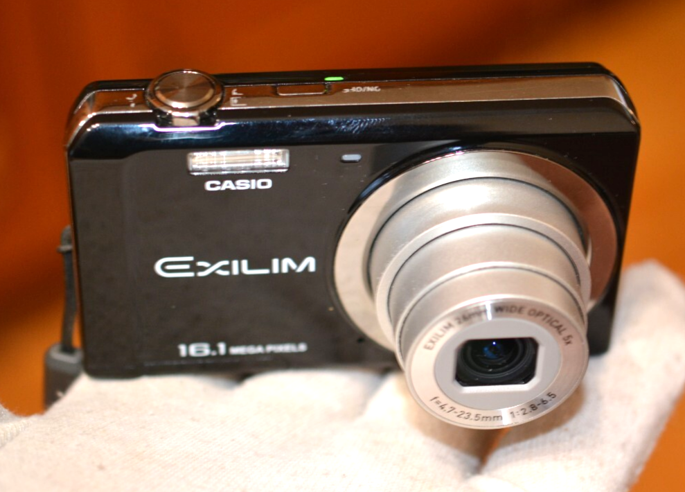 Casio Exilim 16.1メガピクセル デジタルカメラ CASIO EXILIM16.1メガピクセル デジカメ カシオ エクスリム