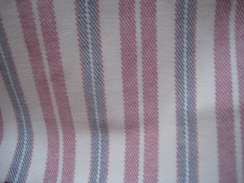 Ombrellone ROSSO BIANCO E BLU a righe 106" lungo per circa 56" di larghezza - Foto 3 di 3
