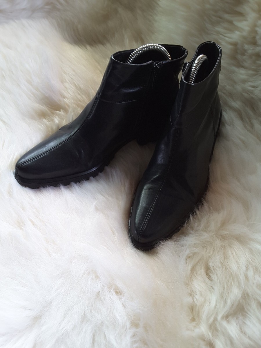 Etienne Aigner Leather Boots Ankle Bootie Leather Upper Lug Sole Womens  Size