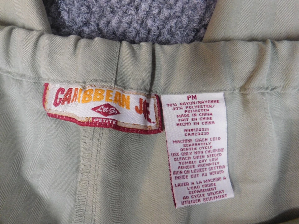 Pantalones para mujer Caribbean Joe PM Petites verde capri Foto 3 de 4