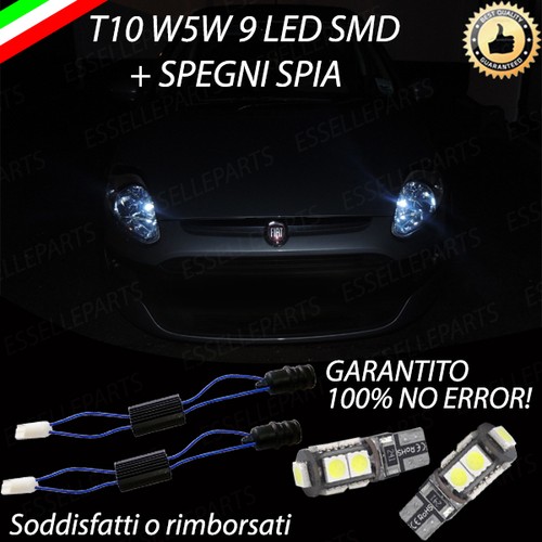 Coppia Luci LED T10 8 SMD - Luce Bianca 6000K, 12V, Per Interni Auto E Targa (W5W)