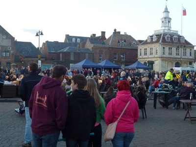 Foto A2 Menschenmenge beim Hansefest, King's Lynn Eine Feier des t c2015