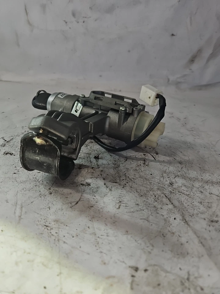 Interruptor de encendido Kia Sportage 2005-2010 2,7 L AT, cilindro de bloqueo y llave OEM Foto 3 de 4