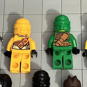 LEGO&reg; Minifigure Lloyd Jungle Knee Pads Tournament 70749 Ninjago G5 5