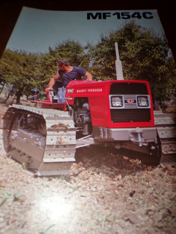 Massey-Ferguson MF   154C Crawler Sales/Specifications Brochure (UK Edition)