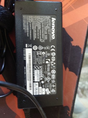Lenovo Netzteil ADP-120 LH 19,5V 6,15A