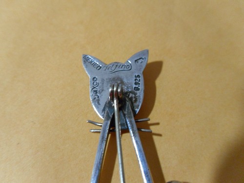 Atelier del Fino-Taxco Sterling Cat Brooch w/Natural Pearl Mid Mod - Picture 5 of 6