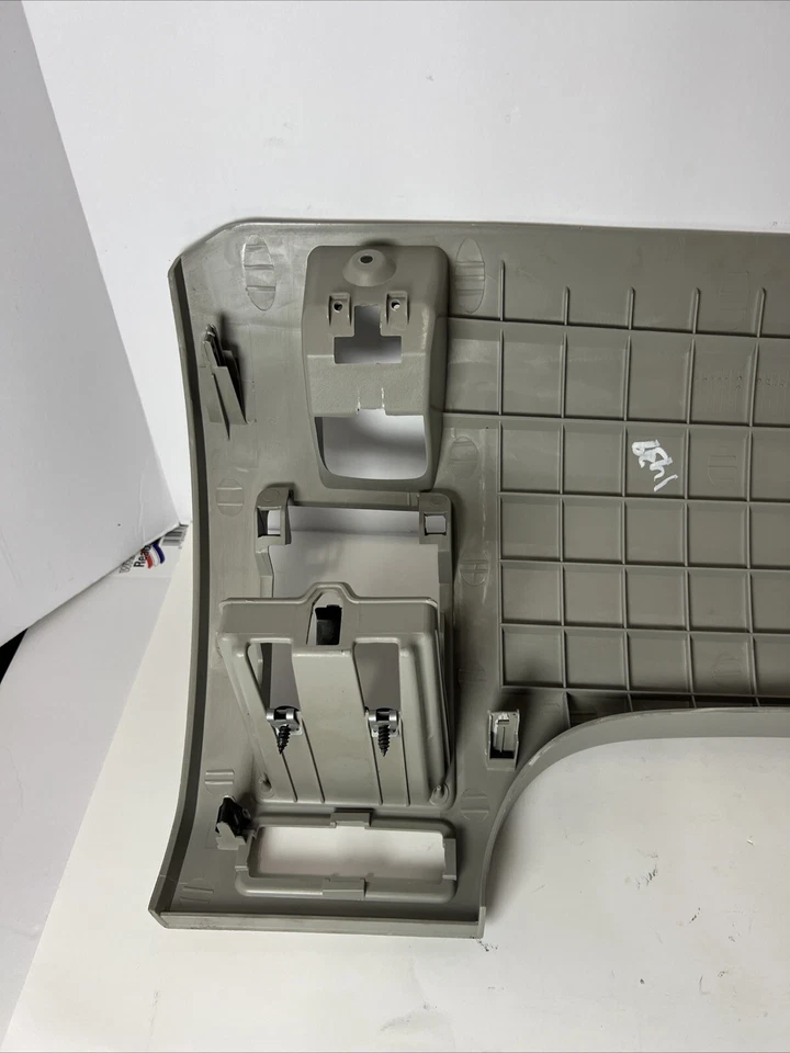 08-10 SATURN VUE НИЖНЯЯ ПАНЕЛЬ ОТДЕЛКИ ПРИБОРНОЙ ПАНЕЛИ КОЛЕННАЯ ОТКИДНАЯ ПАНЕЛЬ НИЖЕ РУЛЕВОЙ КОЛОНКИ OEM - Изображение 4 из 4