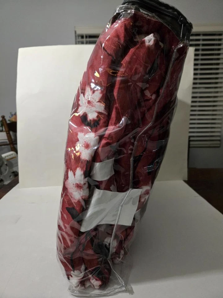 Hallmart Collectibles Watercolor Blossoms 2-Pc. Twin Red Comforter Sets - Image 3 of 4