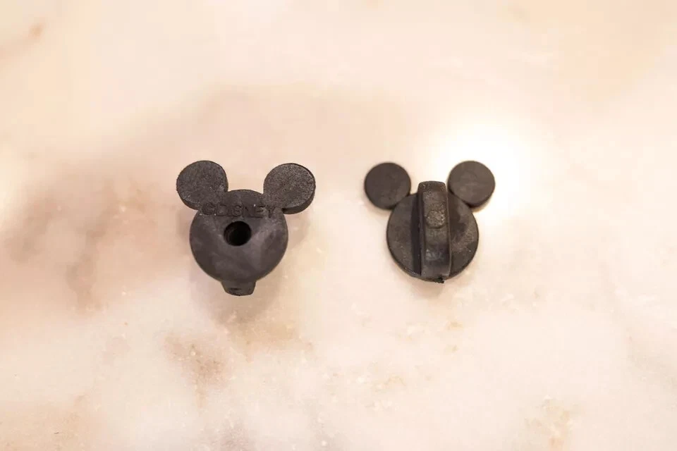 PAQUETE DE 200 RESPALDOS DE PASADOR DE GOMA DE DISNEY DE MICKEY MOUSE - ¡VENDEDOR DE ESTADOS UNIDOS! Foto 3 de 4