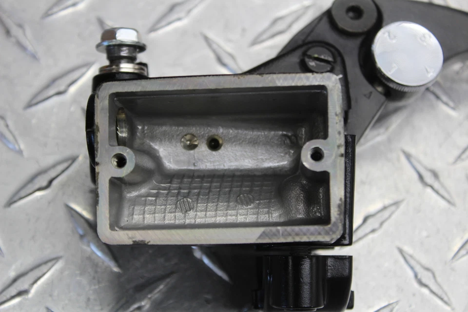 1996 KAWASAKI NINJA ZX6R ZX600F FRONT BRAKE MASTER CYLINDER/CLUTCH PERCH - Image 3 of 4