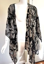 CATO BURNOUT BURN OUT VELVET CAPE DUSTER WRAP GRAY BLACK ONE SIZE KIMONO DEVORE