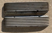 SBC Cal-Custom Chevy Finned Valve Covers 40-1000 Japan Staggered Bolt Holes