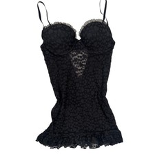 Victoria  s Secret Black y2k 2000  s Lace Slip with Heart details size medium