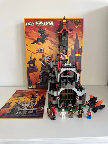Lego Castle: 6097 Night Lord's Castle 1997 Near Complete With Instructions & Box
