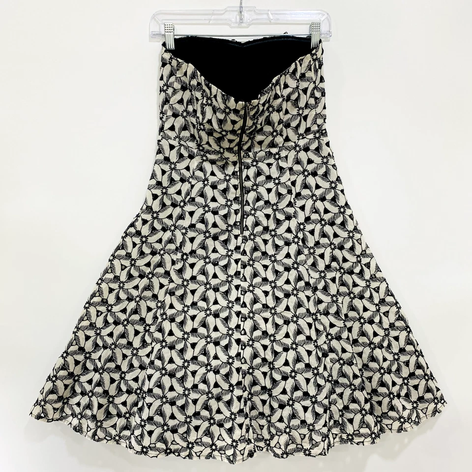 Vestido para mujer Anthropologie Moulinette Soeurs 2 negro bordado calce y acampanado Foto 4 de 4