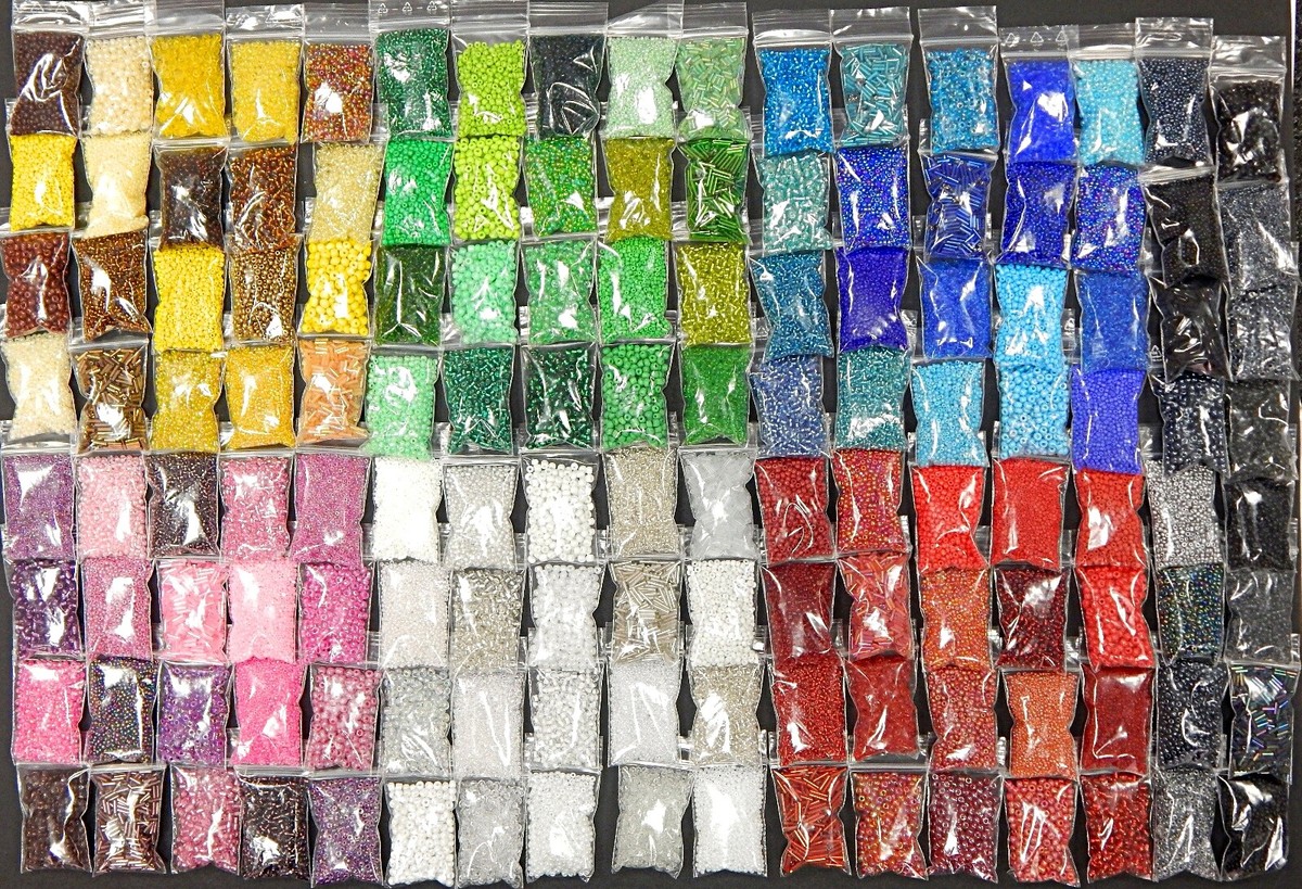 100g Glas-Rocailles Perlen Schwarz 4mm - Undurchsichtige Bastelperlen, Loch 1mm