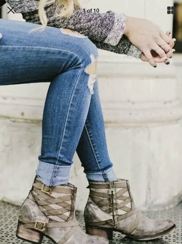 Steven Sammi Stone Boots size 
