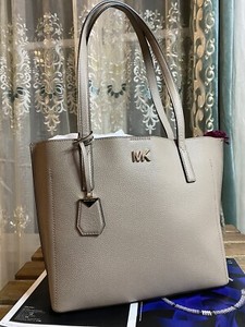 michael kors truffle purse