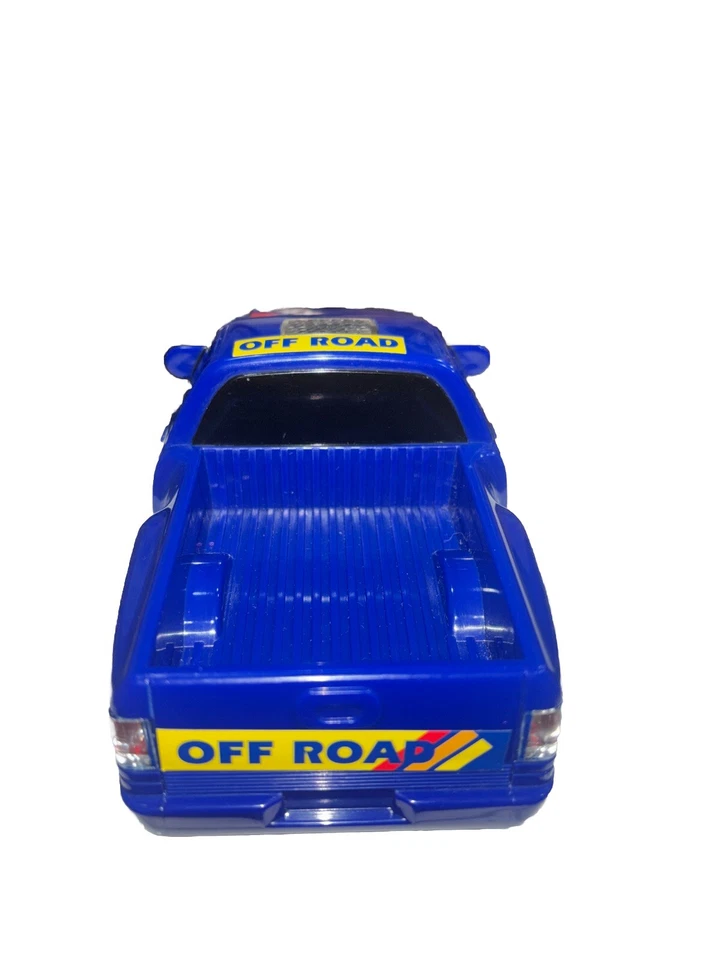 VNT 2003 RADIO SHACK OFF ROADER 4x4 Off Road Low Profile Blue Truck 8” Untested - Image 4 of 4