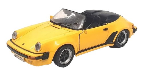 Maisto 1/18 Scale Diecast 27723M - Porsche 911 Speedster - Yellow