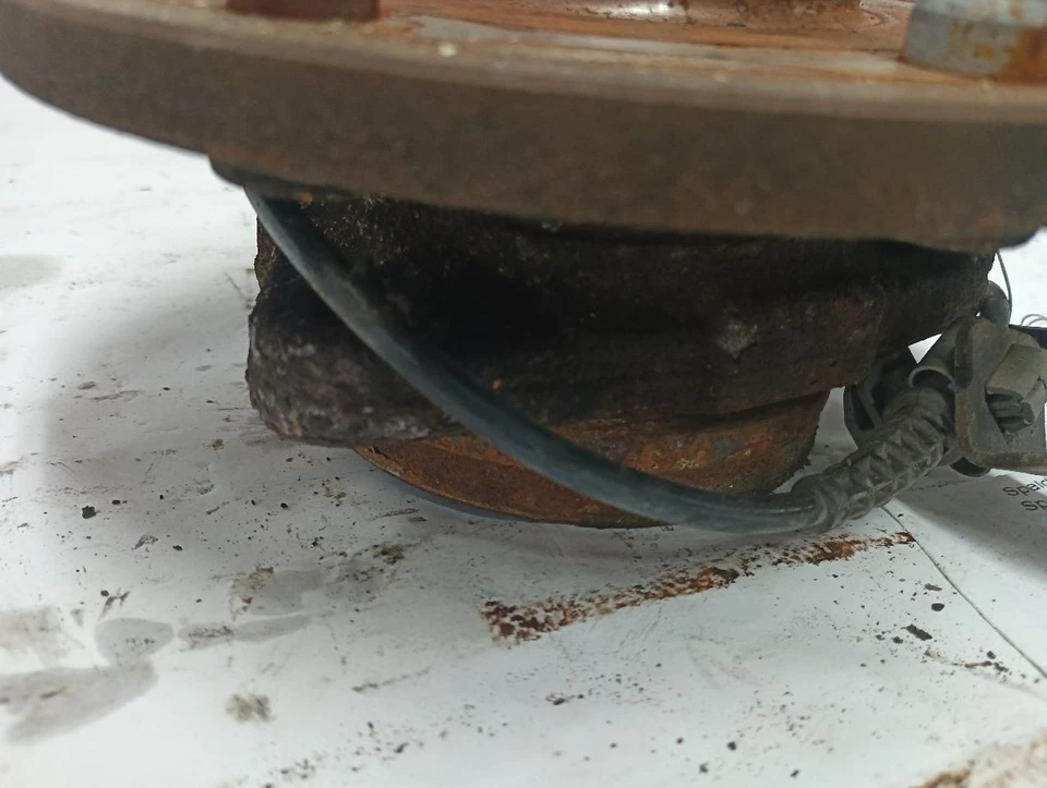 Buje delantero Chevrolet Suburban 1500 11513411 2009 Foto 4 de 4