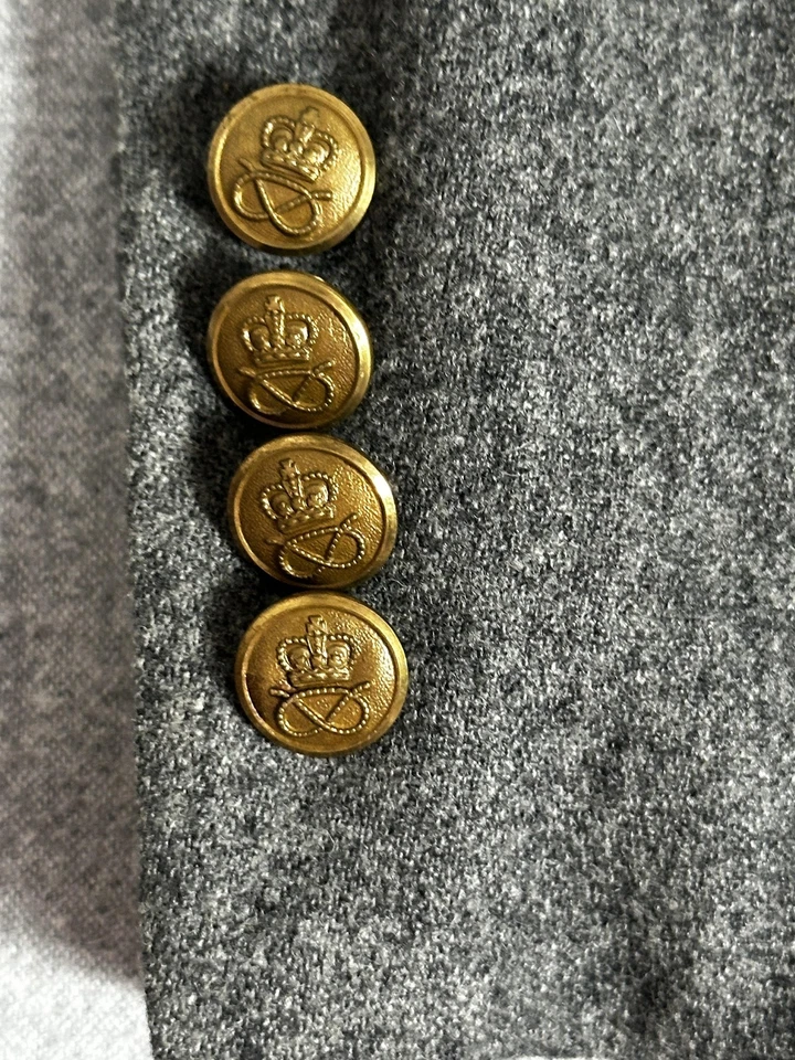 Cricketeer Sport Coat Mens 40R Gray Herringbone Tweed Unstructured Crest Buttons - Image 3 of 4