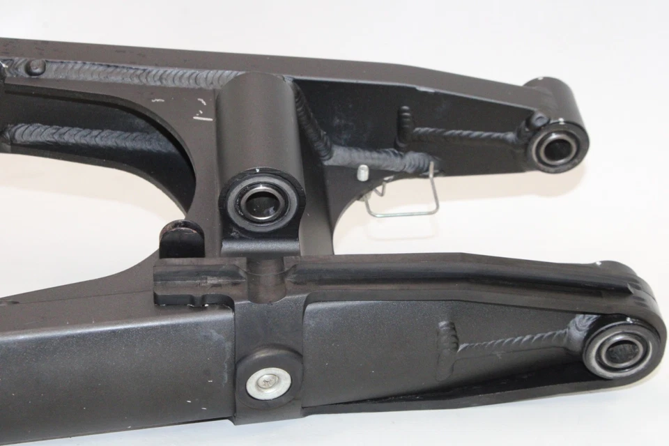 12-18 KAWASAKI KLR650 OEM BRAÇO OSCILANTE TRASEIRO SUSPENSÃO TRASEIRA BRAÇO OSCILANTE - Imagem 3 de 4