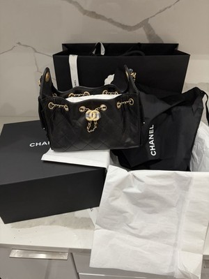 CHANEL ブラックレザー ミニバッグ Brand New Chanel 25 Mini Caviar Black Leather Gold Hardware with