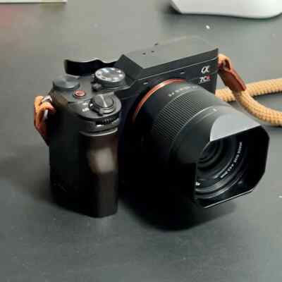fit for Viltrox AF 40mm F2.5 56mm F1.7 AF20mm F2.8 Metal Square Lens Hood