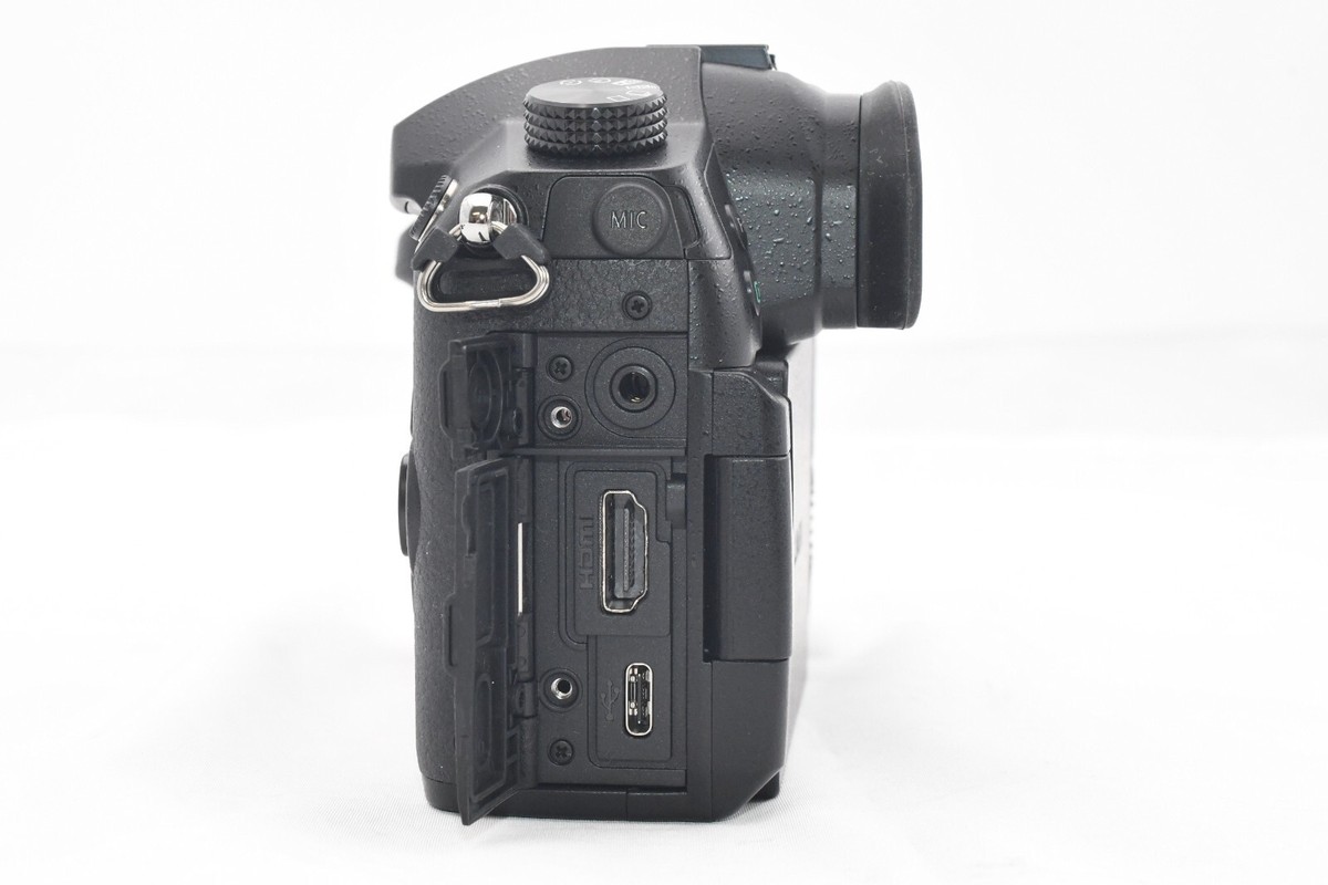 Panasonic LUMIX RD-SPM049 GH5 Mirrorless Camera from Japan Panasonic LUMIX RD-SPM049 GH5 Mirrorless Camera from Japan