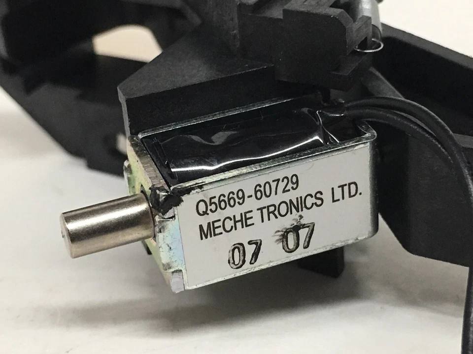 HP DesignJet 500 Pen to Paper Space Solenoid Q5669-60729 - Image 2 of 3