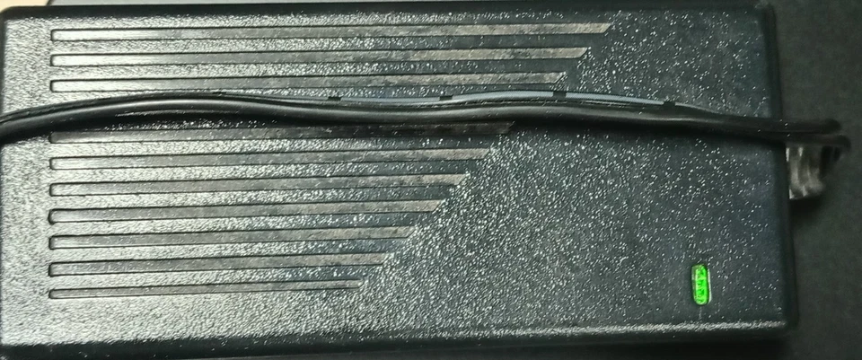 Switching Power Supply AC/DC Adapter For Shenzhen Fujia FJ-SW1203000 12V 3000mA - Image 4 of 4