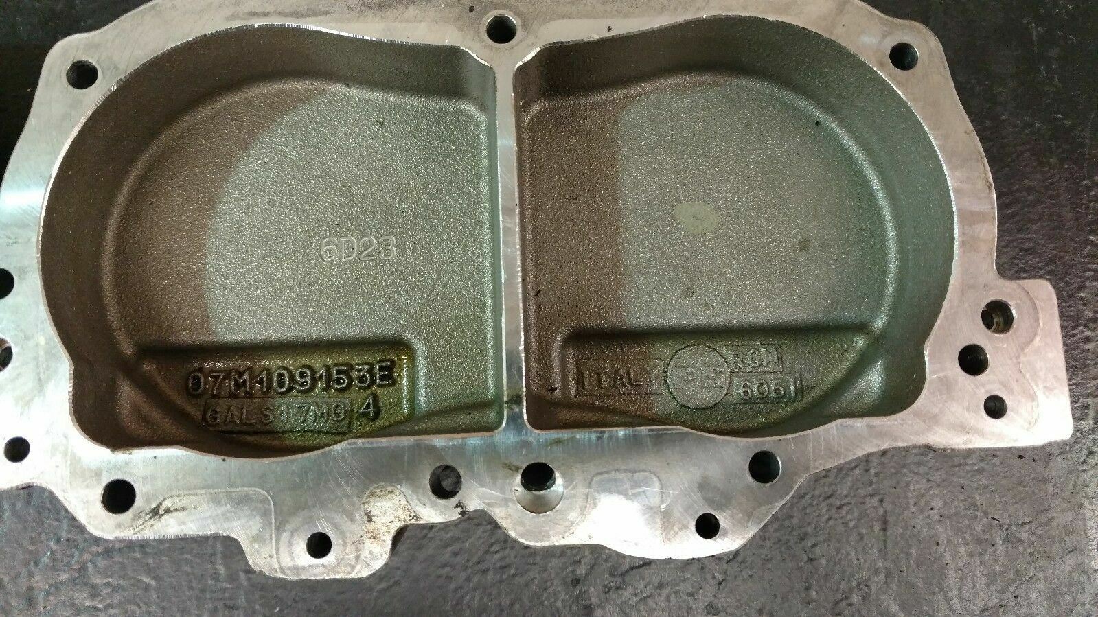LAMBORGHINI MURCIELAGO ENGINE MOTOR COVER CAP OEM 07M109153E