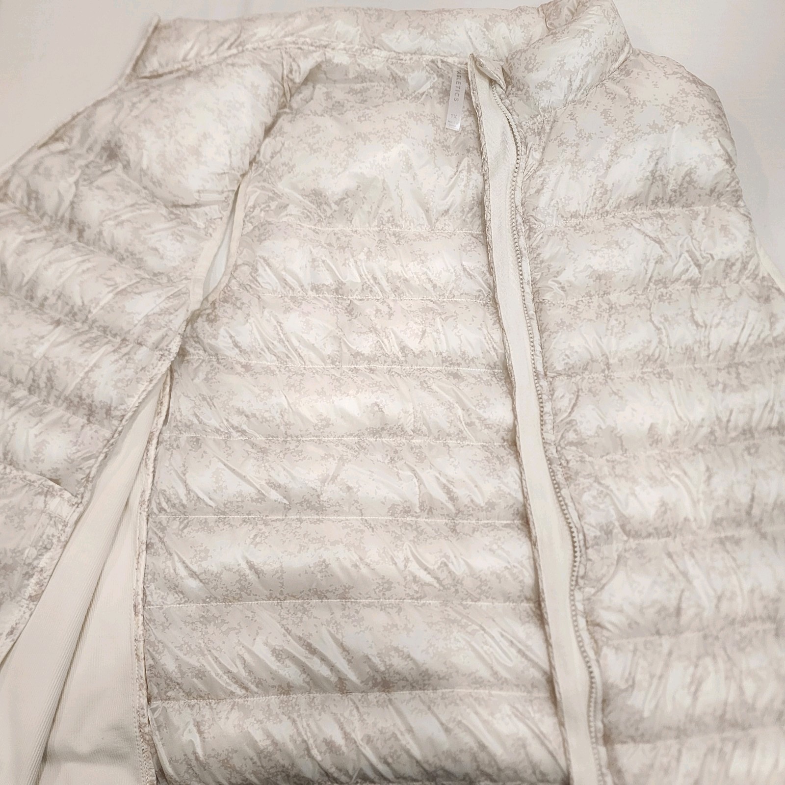 Fabletics 1X  Essentials Bone Elliot Puffer Vest … - image 10