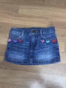 BabyGap Gap Denim Jean Skirt embroidered Hearts Toddler Girl 18-24 months