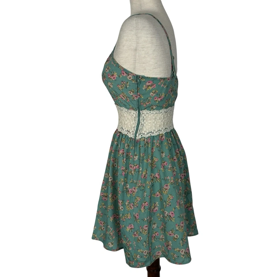 Vestido Cottagecore Vintage Y2K Pequeño Boho Crochet Coqueta Delicado Floral Sello Húmedo Foto 2 de 4