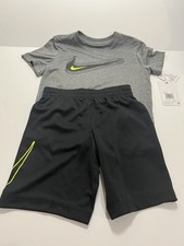 Size 7 Nike Air Kids Boys T-Shirt  Shorts Set NWT Gray And Black MSRP 40