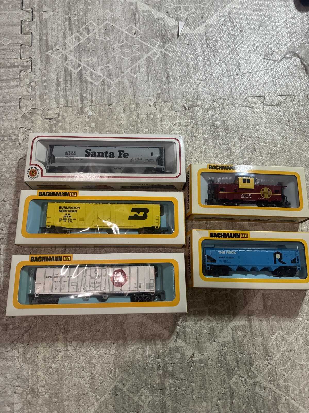 Bachmann Ho Scale Freight Car Lot Box Car, Caboose For Train Set Layout