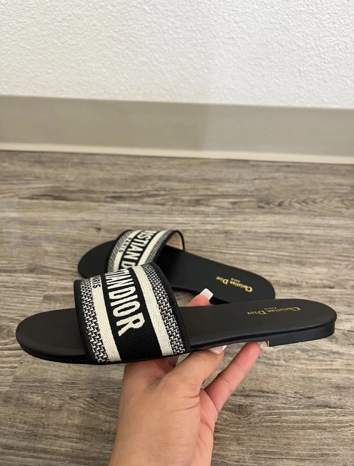 Christian Dior Women's DWAY Slides Sandles Size US 8.5 (39) - Image 2 of 2