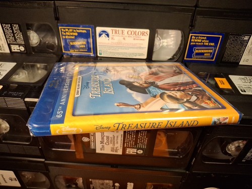 Treasure Island (Blu-ray, New) - Picture 4 of 4