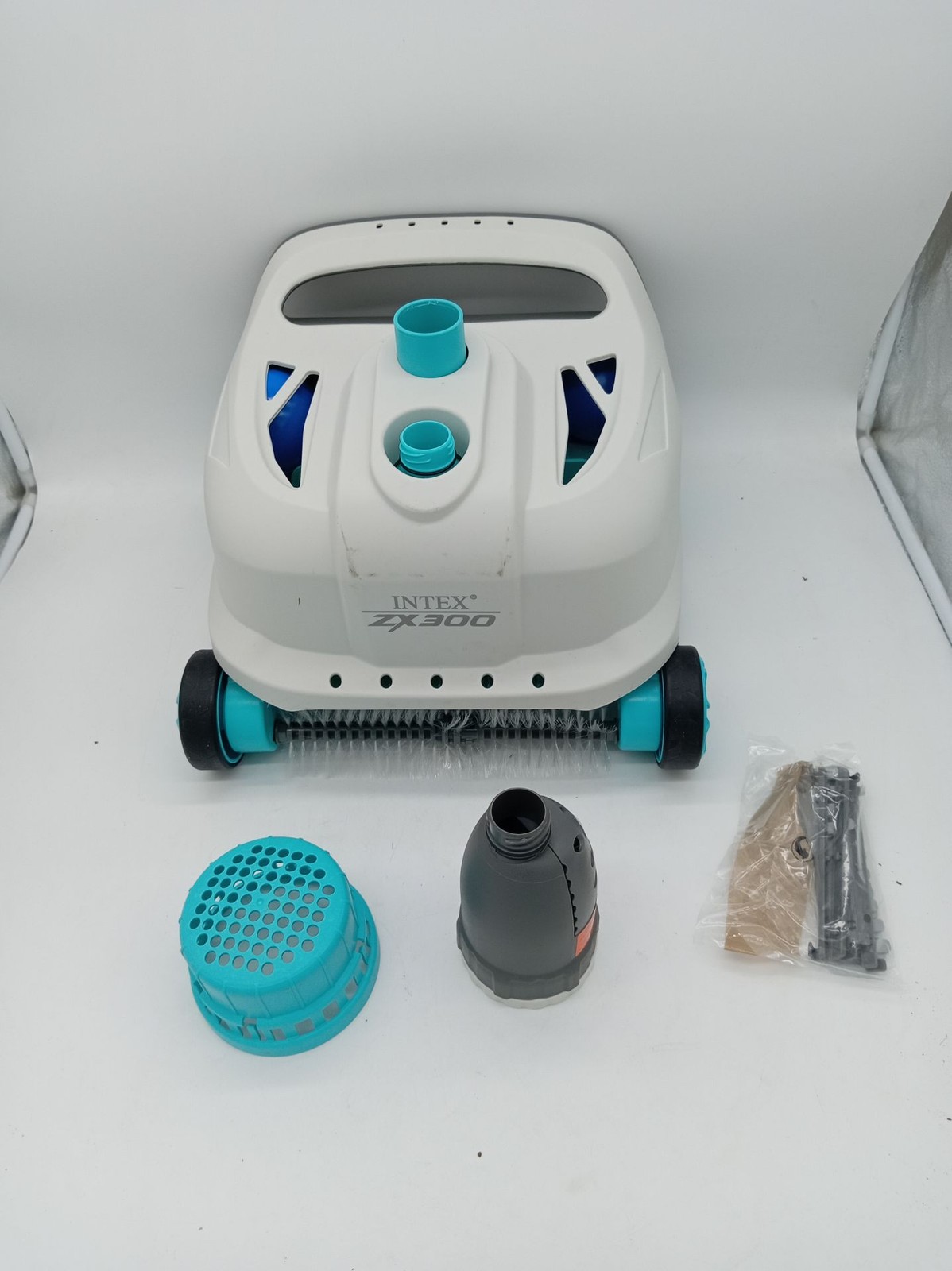 Intex 28005E Aspirador de piscina automático de lujo