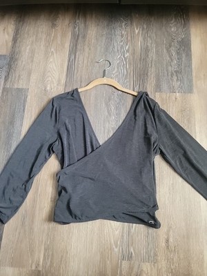 GapFit Barre Wrap 3/4 Sleeve Top in Gray- Size Medium NWOT