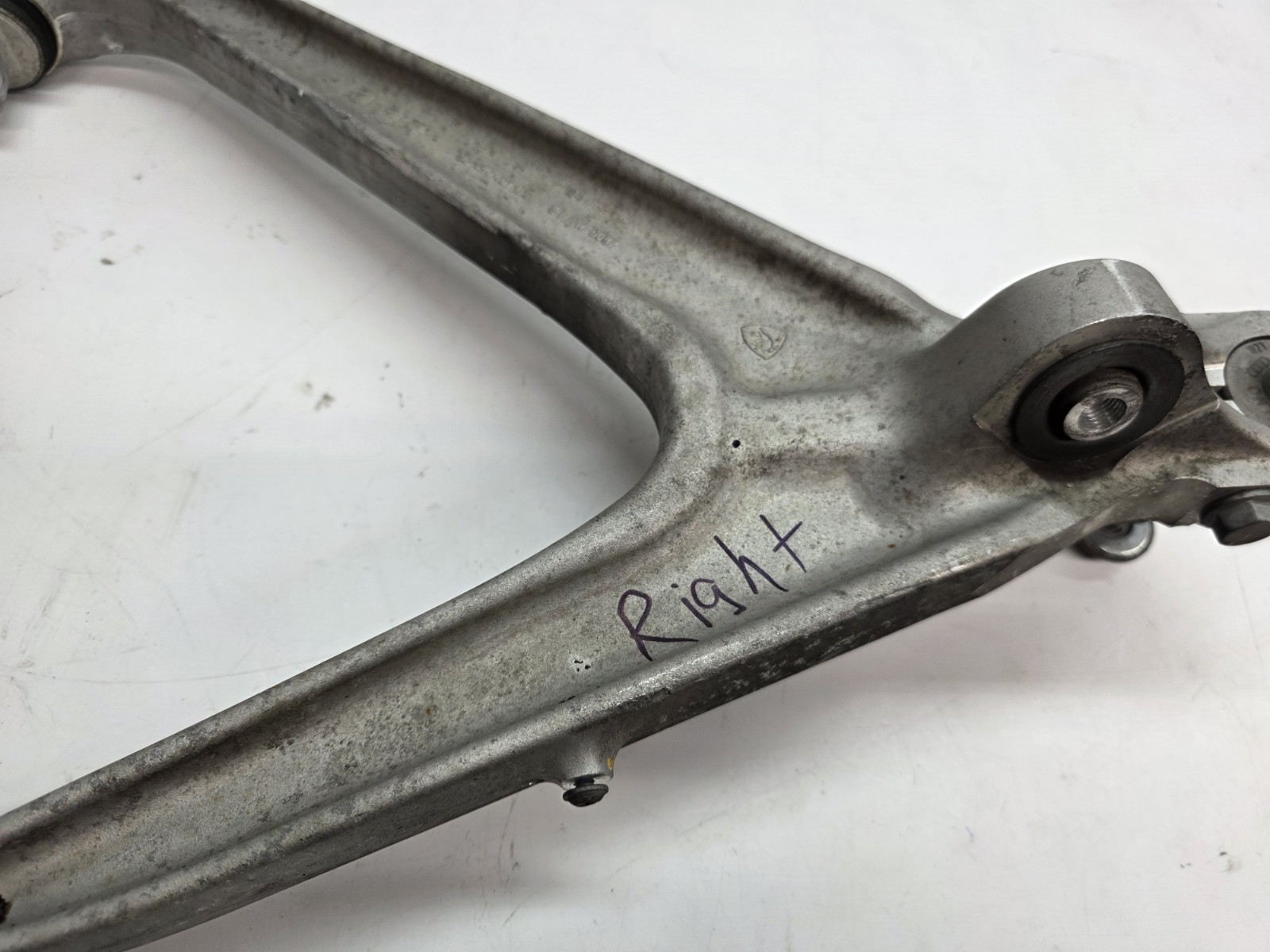 LAMBORGHINI AVENTADOR FRONT RIGHT PASSENGER LOWER CONTROL ARM OEM 470407152H 