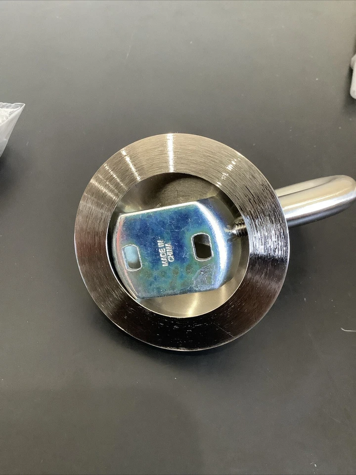 Gancho para bata DXV. Níquel cepillado. D35101210.144. @37 Foto 2 de 4