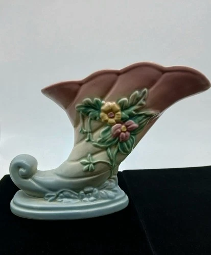 Vintage Hull Pottery Wildflower Vase