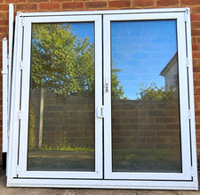 White aluminium bifolding doors