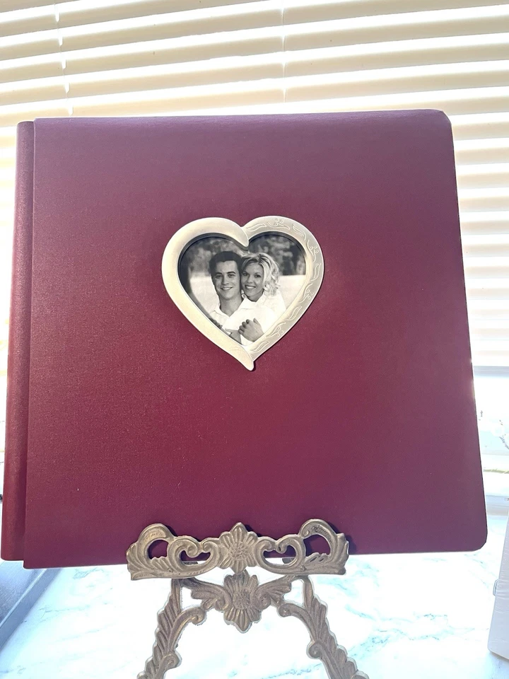 Creative Memories 12x12 Rojo Plata Corazón Recortado 2 páginas naturales y protectores ++ Foto 2 de 4