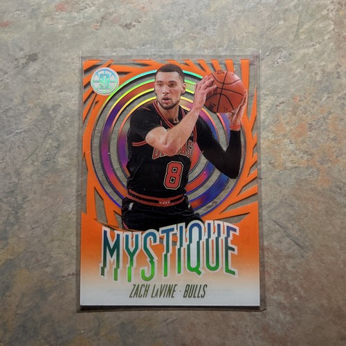 Zach LaVine #11 2019 Panini Illusions Mystique card