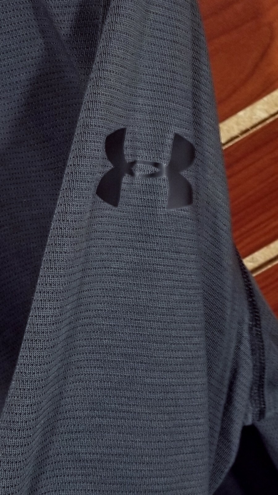 Men’s Under Armour Threadborne Long Sleeve Performance Shirt Charcoal, Medium